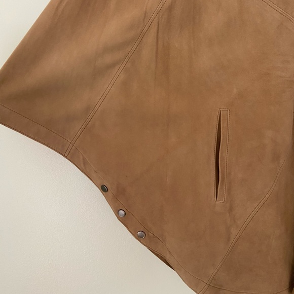 W BY WORTH Poncho - Picture 8 of 8